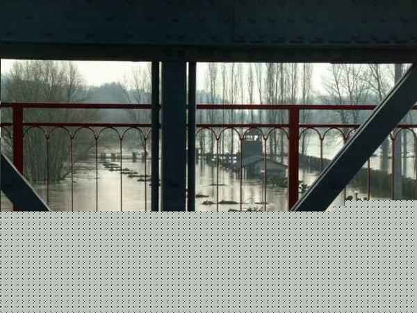 Garonne-crue-06-02-2003-08